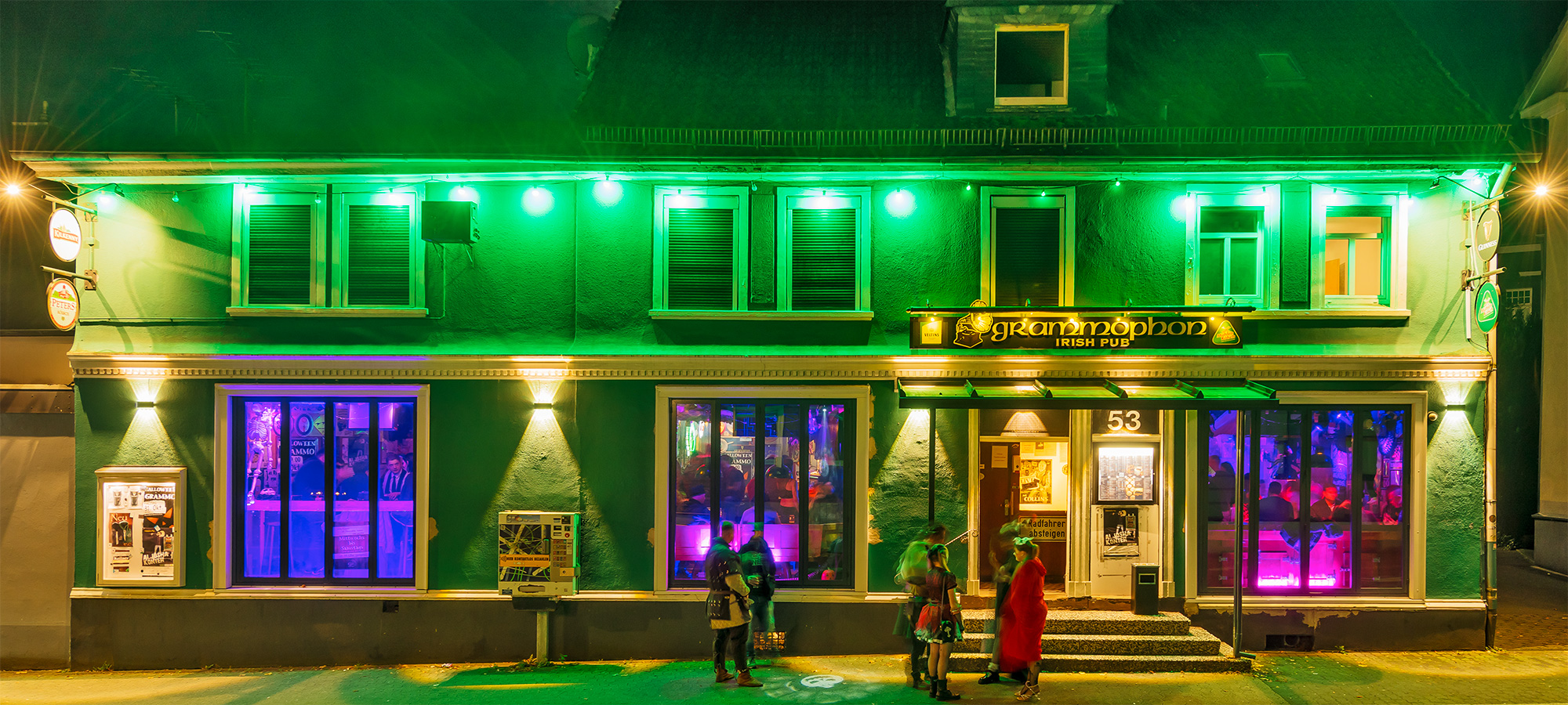 Das Grammophon bei Nacht, und an Halloween